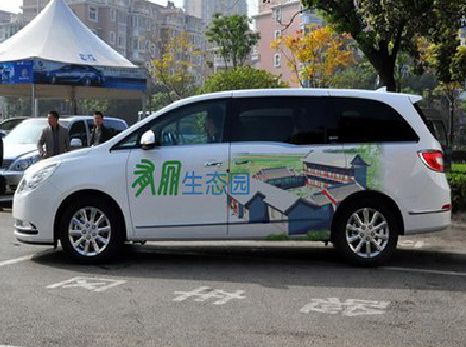 施甸户外车贴喷绘如何保持效果?